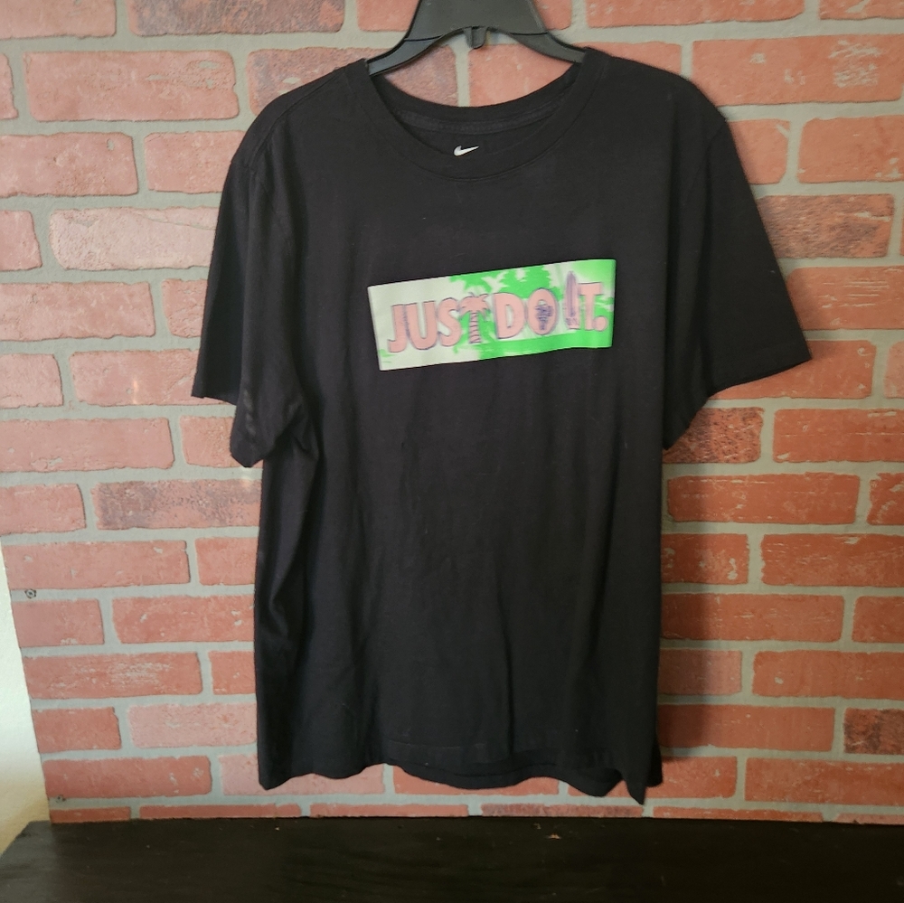 Nike Shirt Adult XL Black Limited Edition Palms And Beach